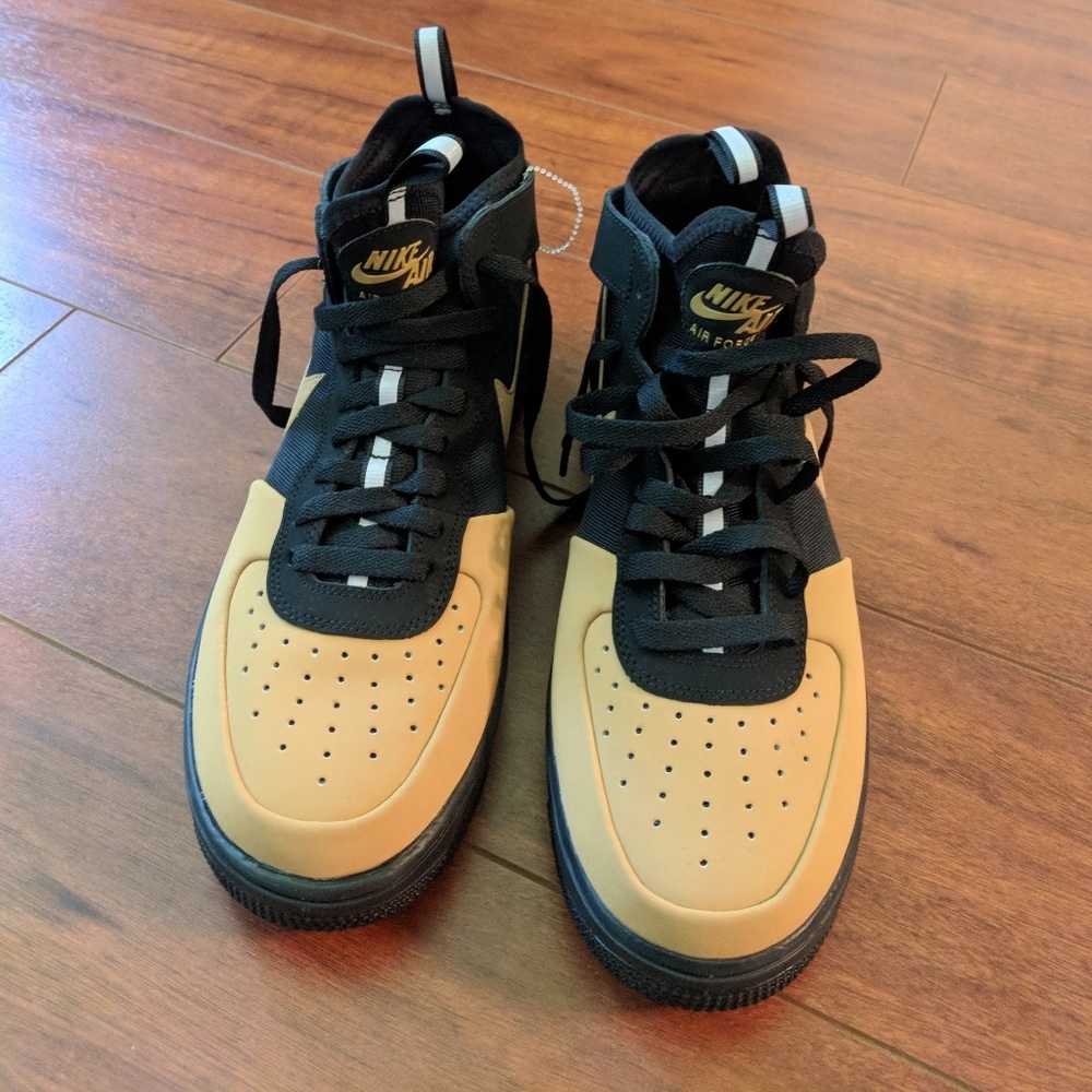 Nike shoes - Picture 4 of 4